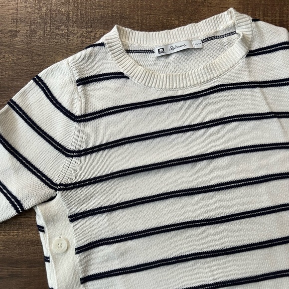 Quarter Sleeve Stripped Sweater - Picture 4 of 4